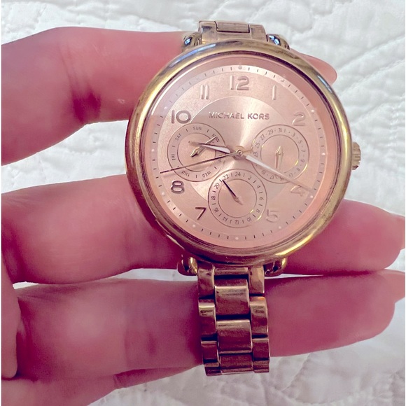Michael Kors rose gold watch